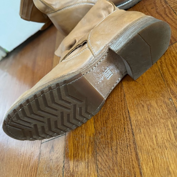 Frye | Veronica Short Tan Pull On Booties - Picture 4 of 8